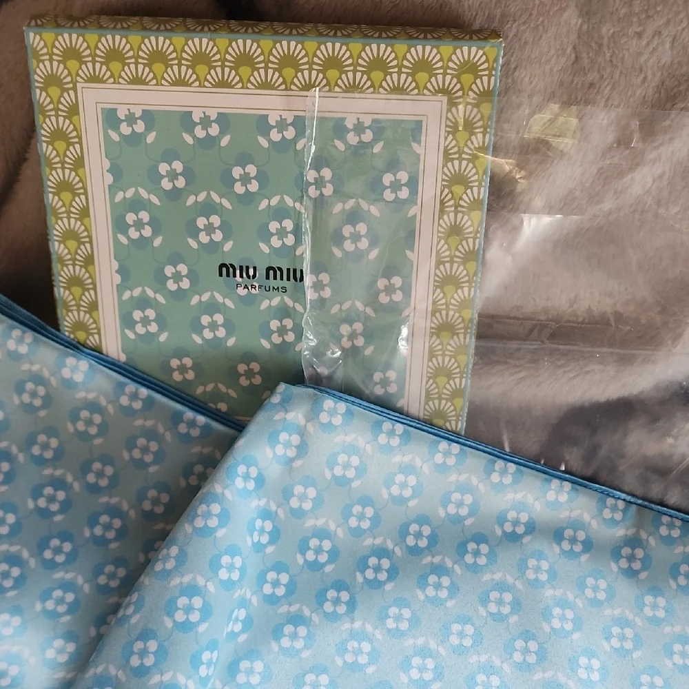 Floral Blue and Green Scarf - Picture 3 of 6